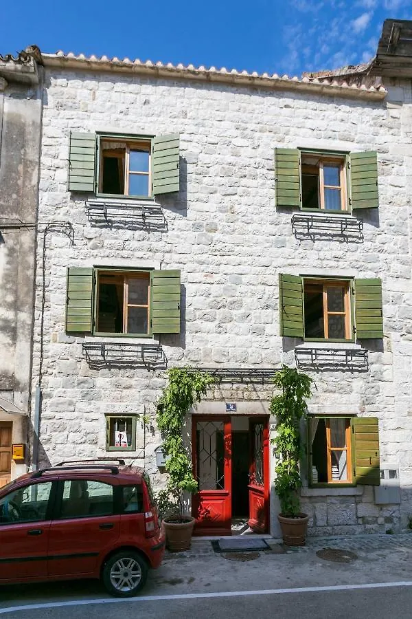 Apartments By The Sea Kastel Stari, Kastela - 21199 0*,  Croatia