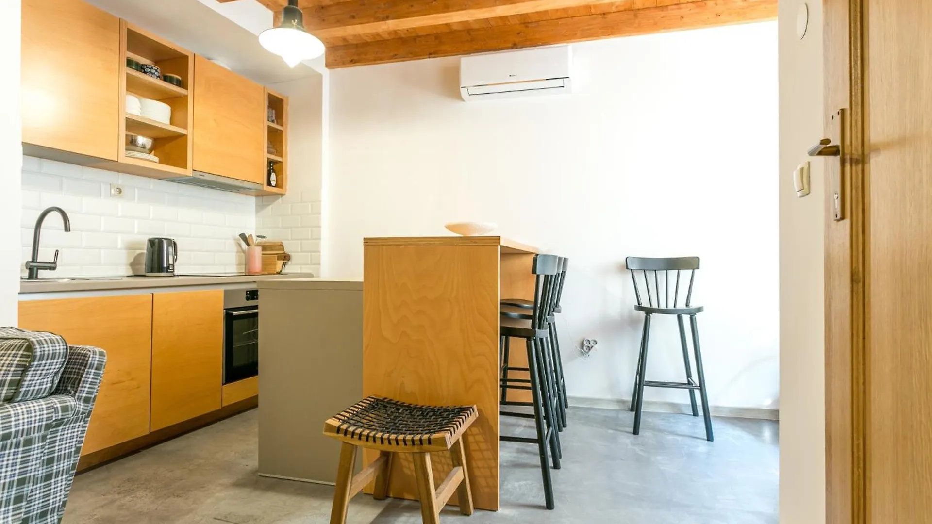Apartments By The Sea Kastel Stari, Kastela - 21199