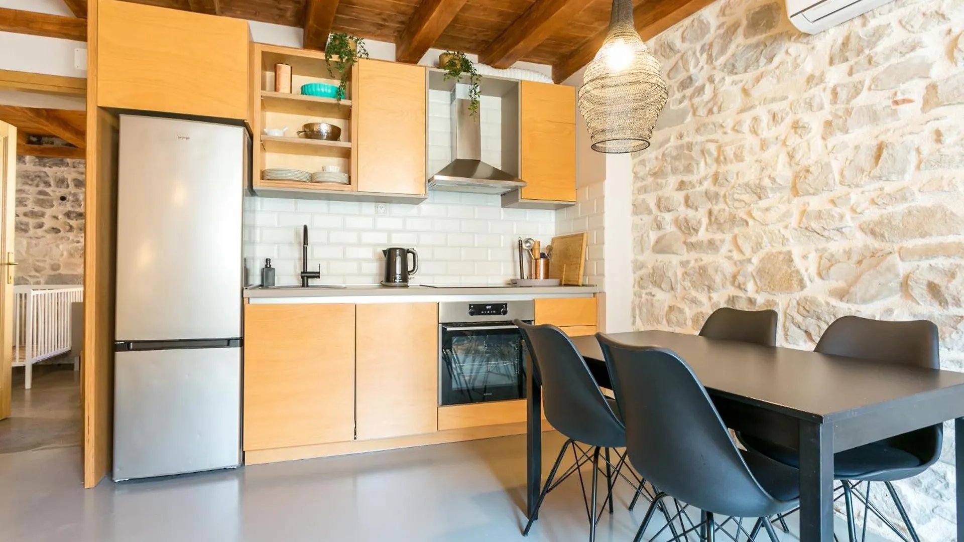 Apartments By The Sea Kastel Stari, Kastela - 21199 0*,  Croatia
