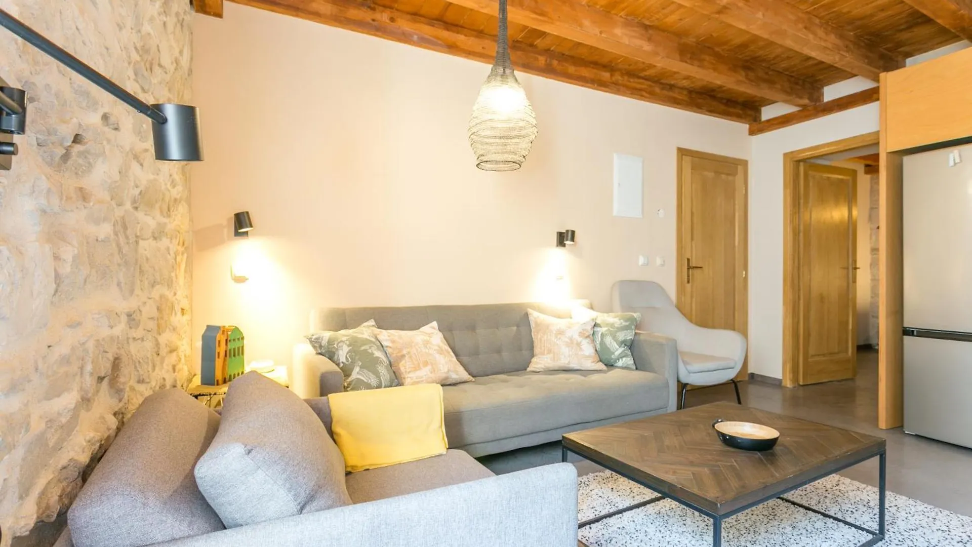 Apartments By The Sea Kastel Stari, Kastela - 21199