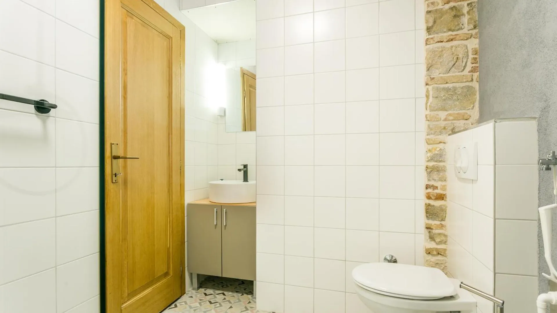 Apartments By The Sea Kastel Stari, Kastela - 21199